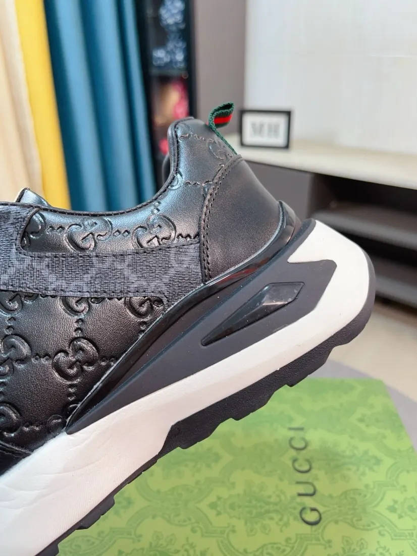 Men's shoes 💰438🌹🌹[GUCCI] Gucci's new lace-up casual men's shoes are on the market first, and the materials and workmanship are superior to all versions on the market. The highest quality shipped first-layer cowhide with imported original perforated materials➕Genuine leather lining, privately molded soft outsole, high foot comfort, imported special materials highlight the brand's unique charm, high-end customization 38-44